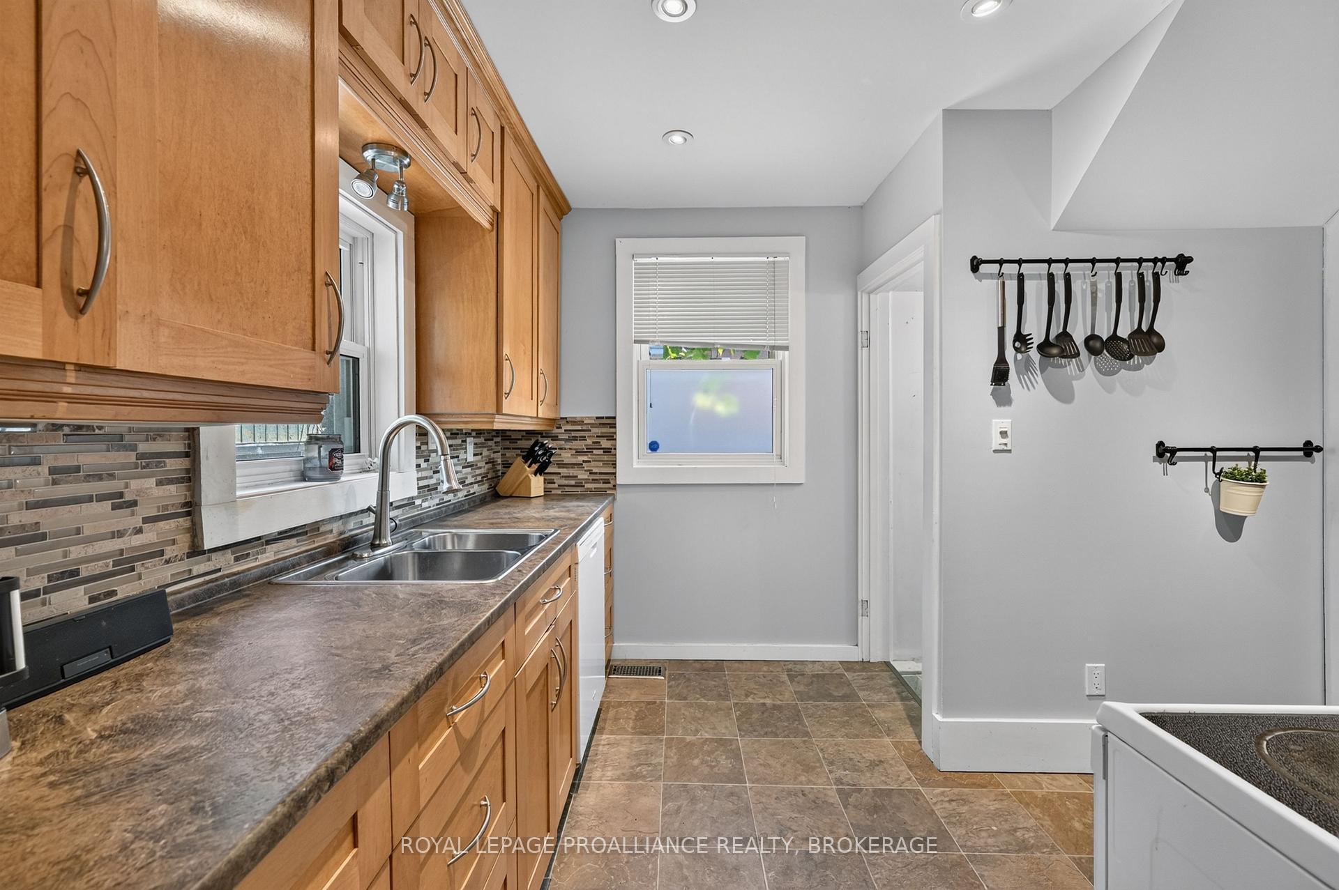 Photo 13 of 101 Napier Street, Kingston, Central City East — HOMEH