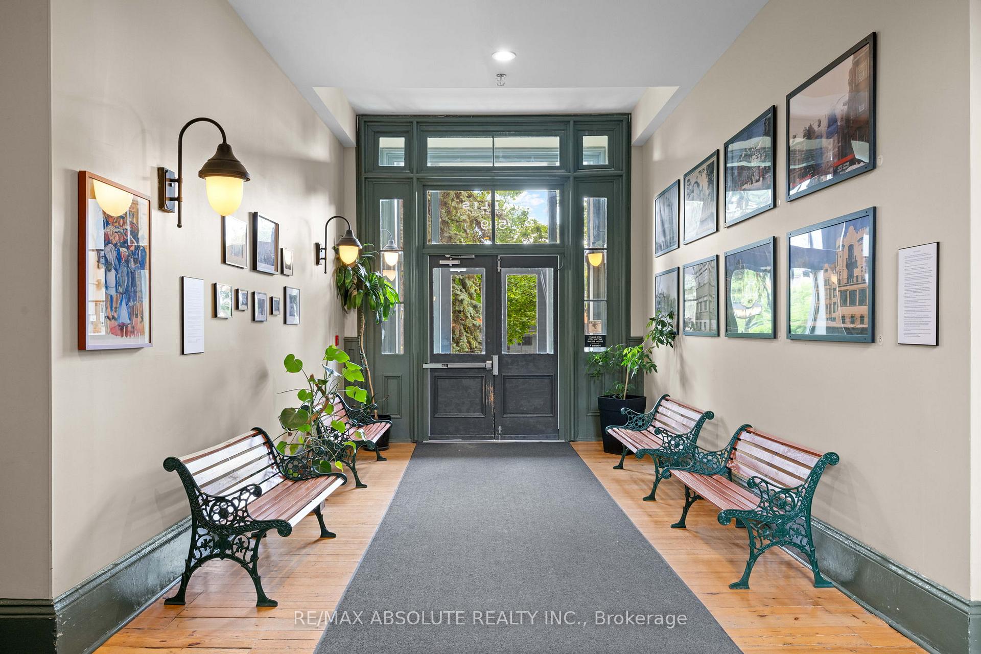 Photo 4 of Unit 404, 589 Rideau Street, Ottawa, Lower Town — HOMEH