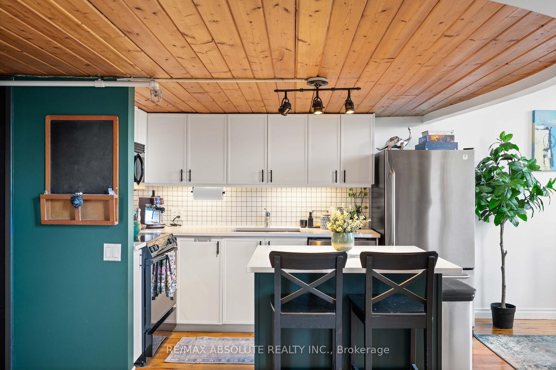 Photo 10 of Unit 404, 589 Rideau Street, Ottawa, Lower Town — HOMEH