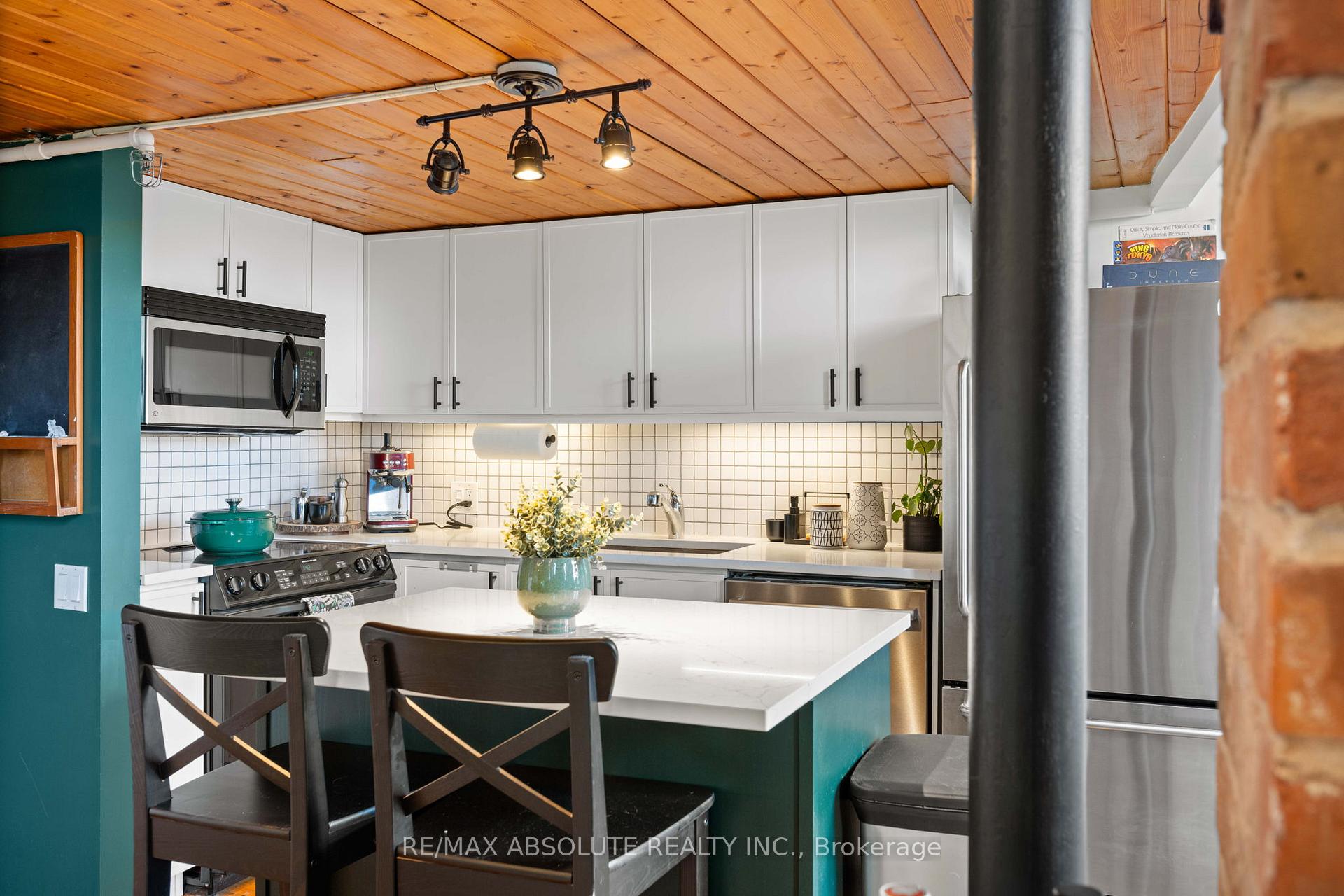 Photo 11 of Unit 404, 589 Rideau Street, Ottawa, Lower Town — HOMEH