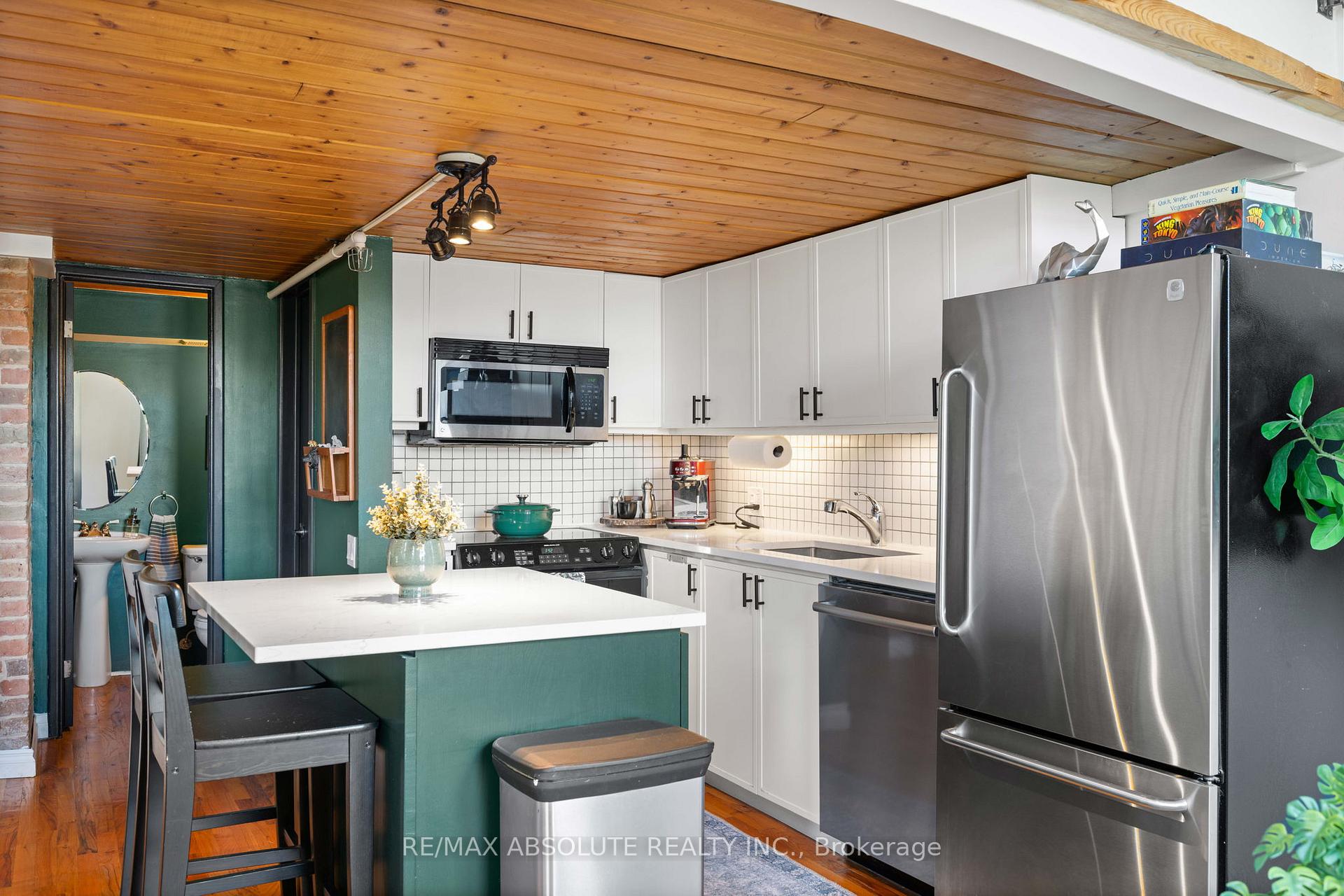 Photo 12 of Unit 404, 589 Rideau Street, Ottawa, Lower Town — HOMEH