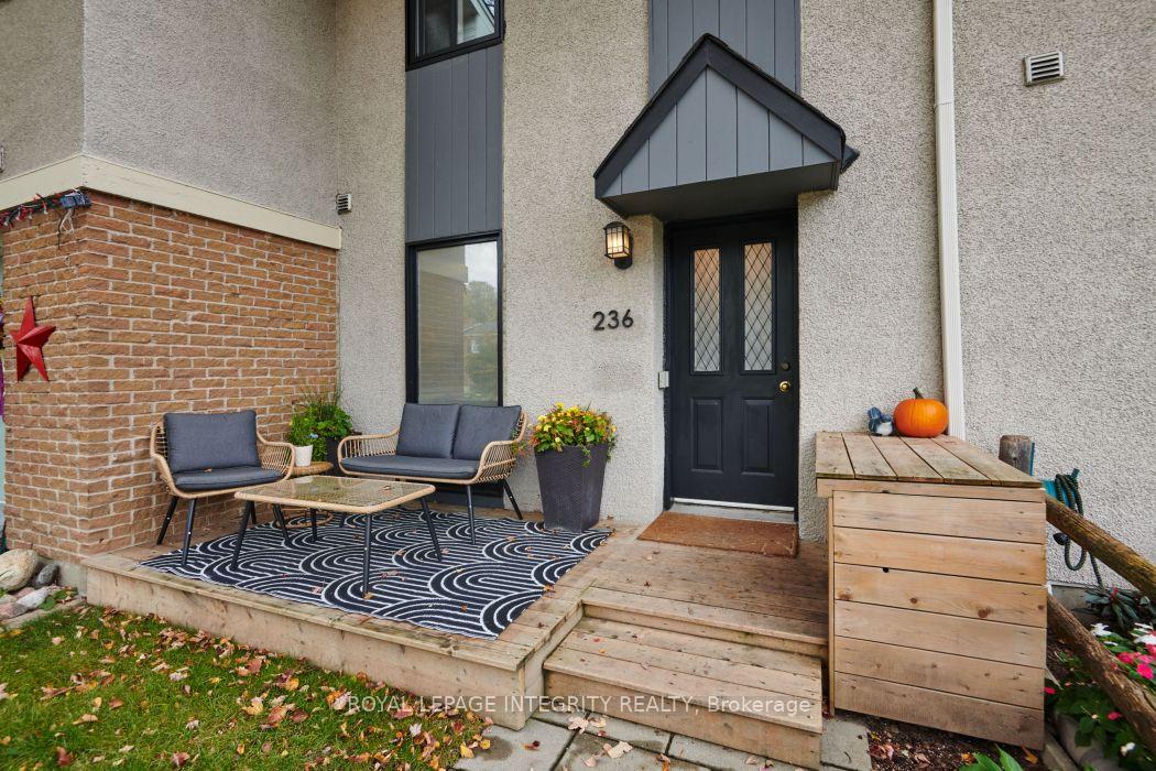 Photo 2 of 236 Monterey Drive, Ottawa, Leslie Park — HOMEH