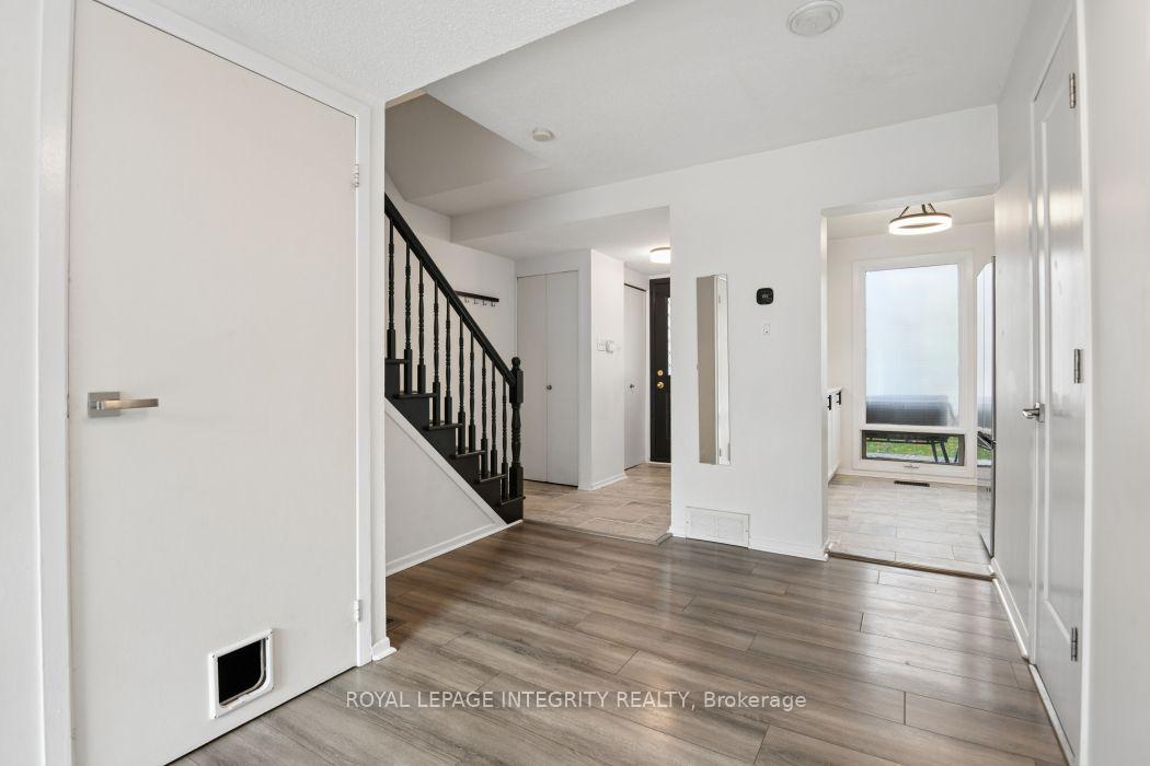 Photo 8 of 236 Monterey Drive, Ottawa, Leslie Park — HOMEH