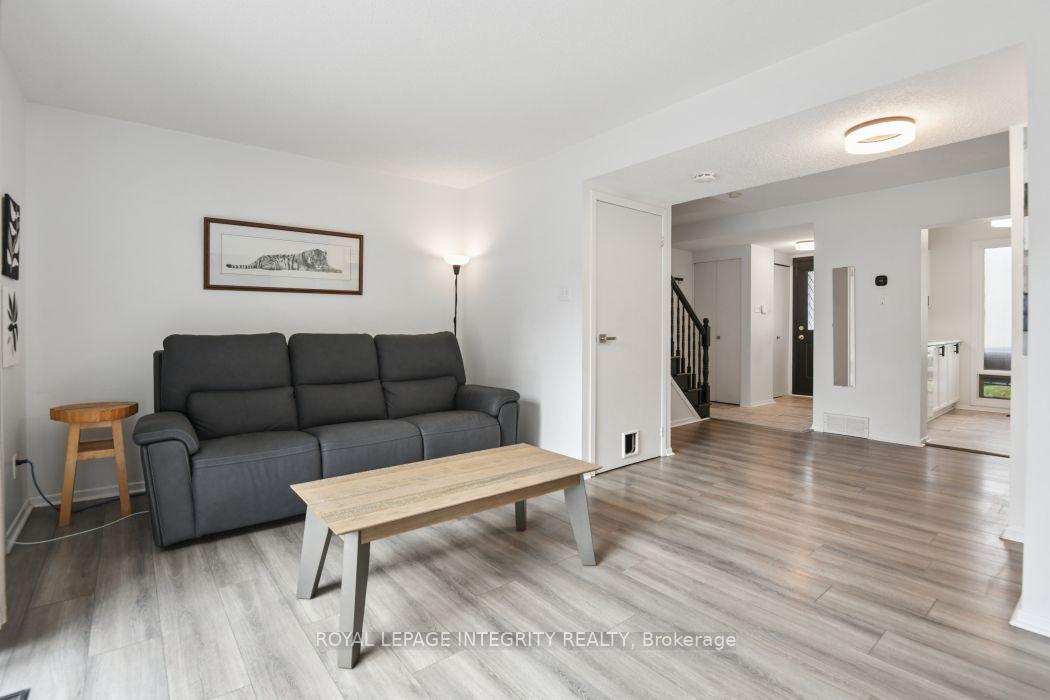 Photo 10 of 236 Monterey Drive, Ottawa, Leslie Park — HOMEH