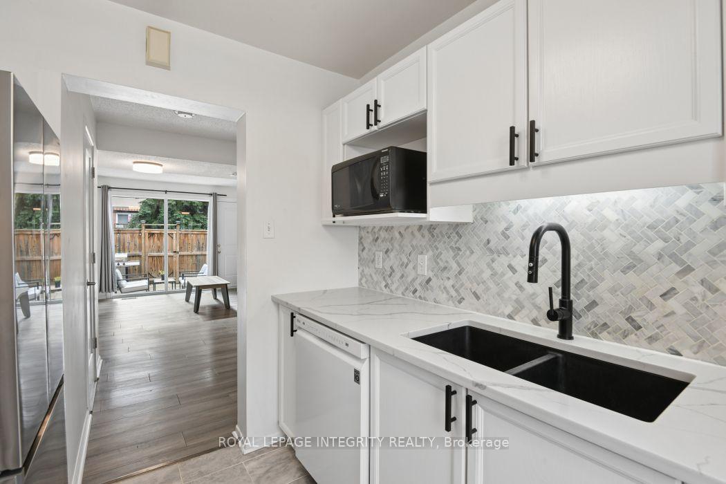 Photo 16 of 236 Monterey Drive, Ottawa, Leslie Park — HOMEH