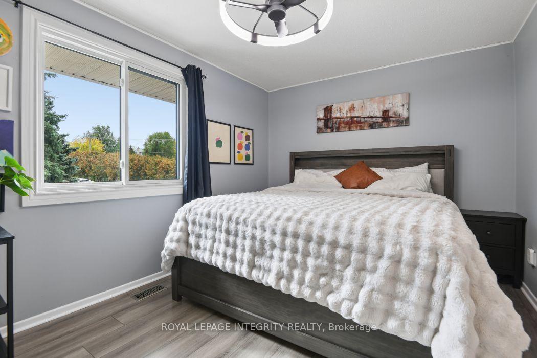 Photo 18 of 236 Monterey Drive, Ottawa, Leslie Park — HOMEH