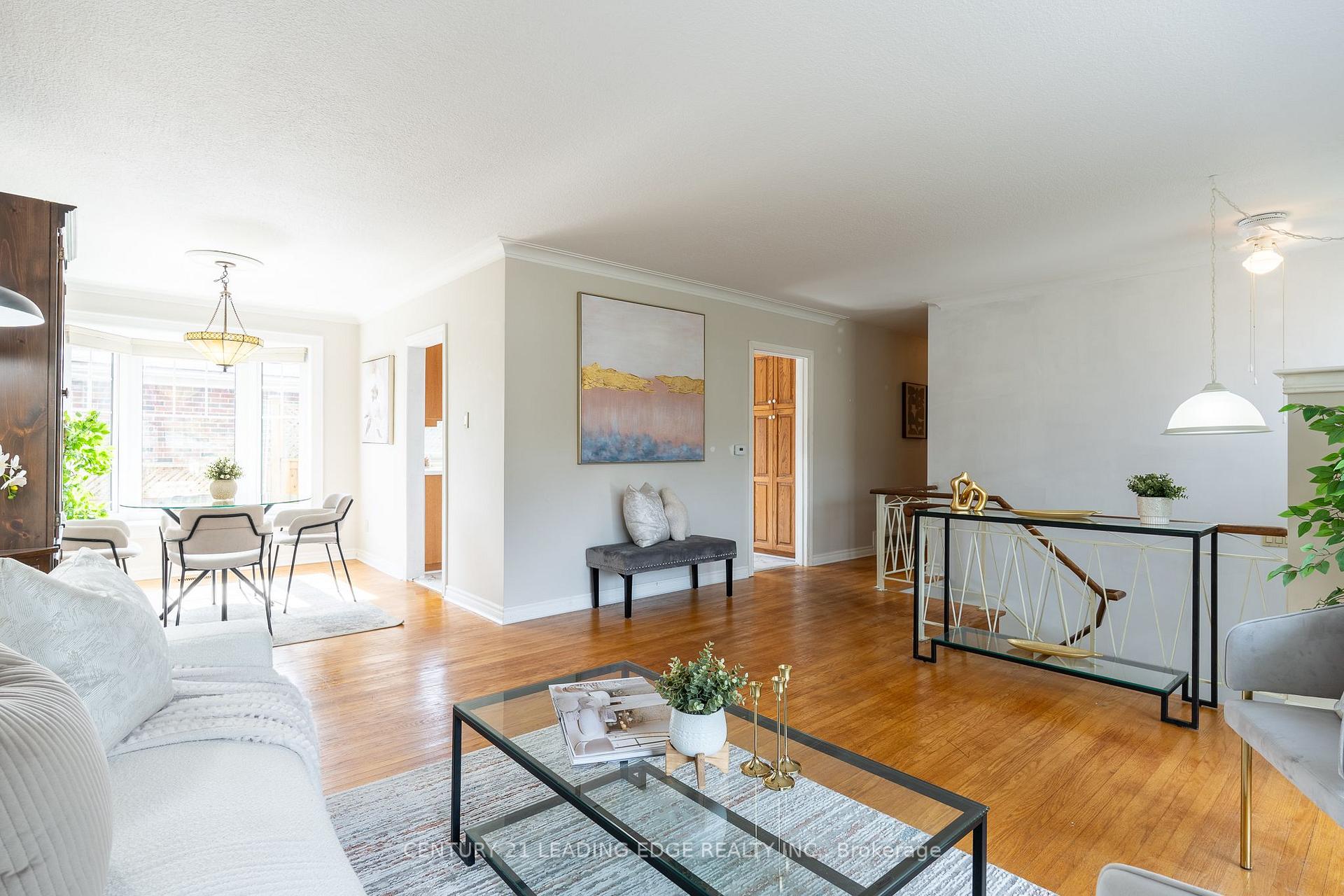 Photo 6 of 18 Horizon Crescent, Scarborough, Tam O'Shanter-Sullivan — HOMEH