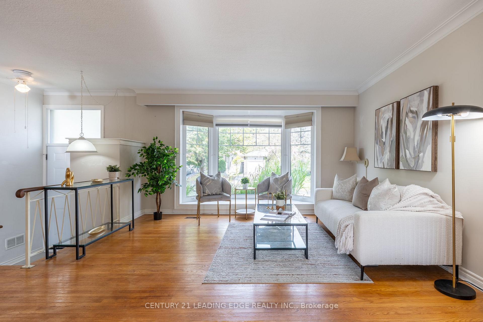 Photo 8 of 18 Horizon Crescent, Scarborough, Tam O'Shanter-Sullivan — HOMEH