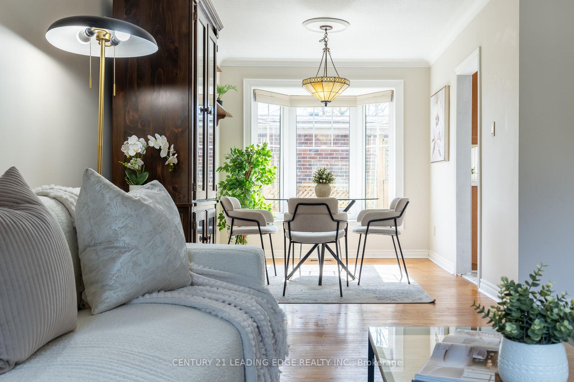 Photo 10 of 18 Horizon Crescent, Scarborough, Tam O'Shanter-Sullivan — HOMEH
