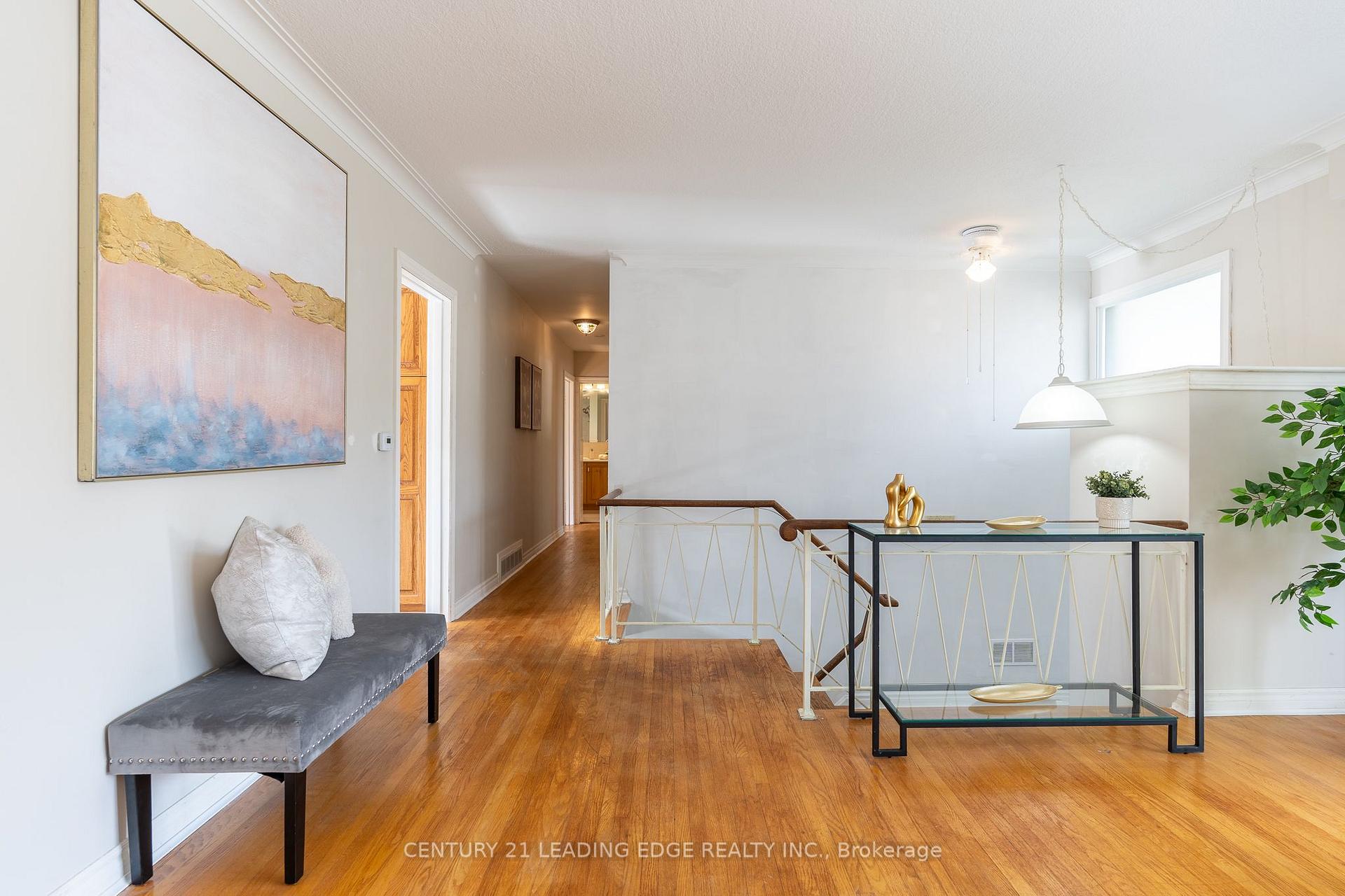 Photo 15 of 18 Horizon Crescent, Scarborough, Tam O'Shanter-Sullivan — HOMEH