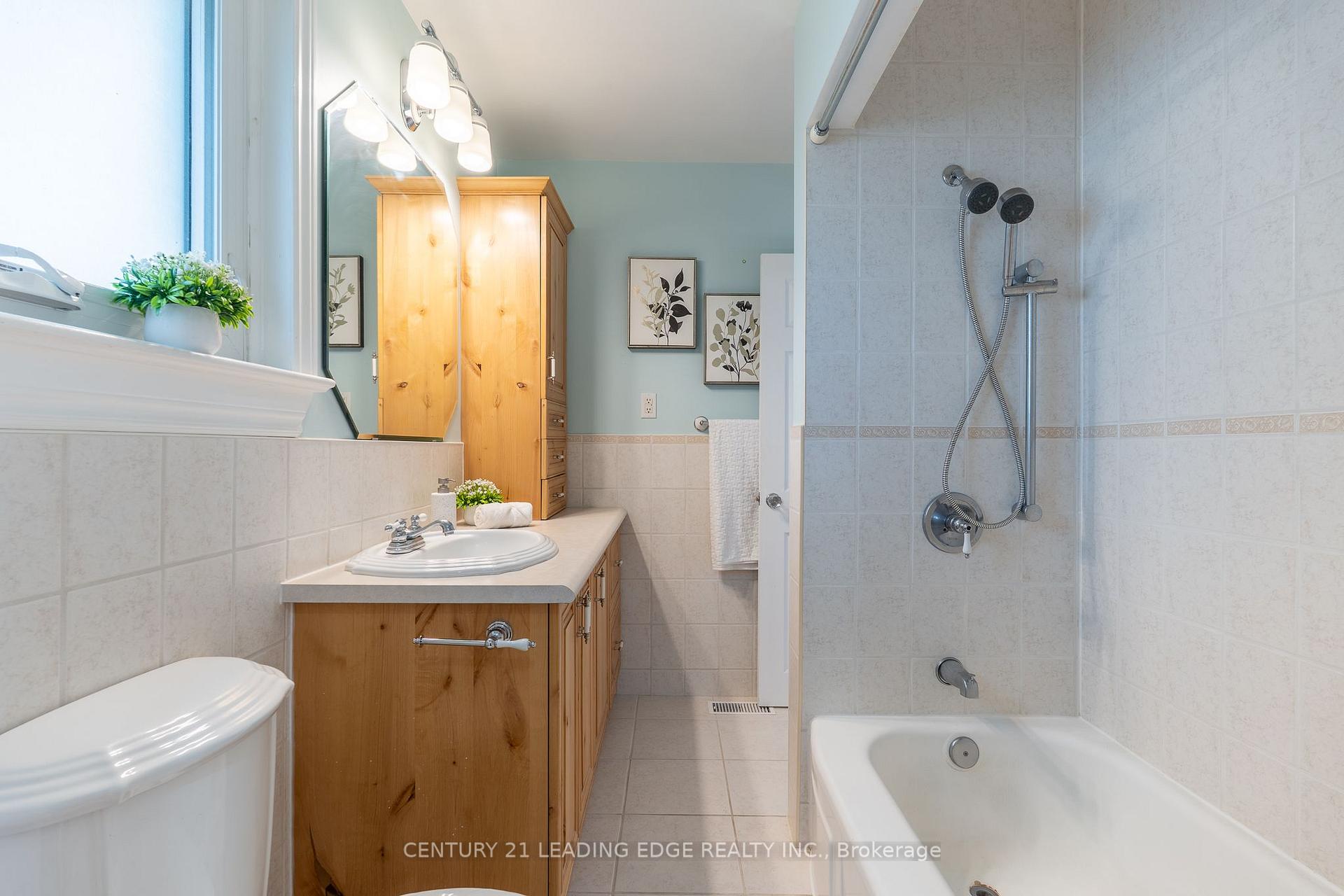 Photo 22 of 18 Horizon Crescent, Scarborough, Tam O'Shanter-Sullivan — HOMEH
