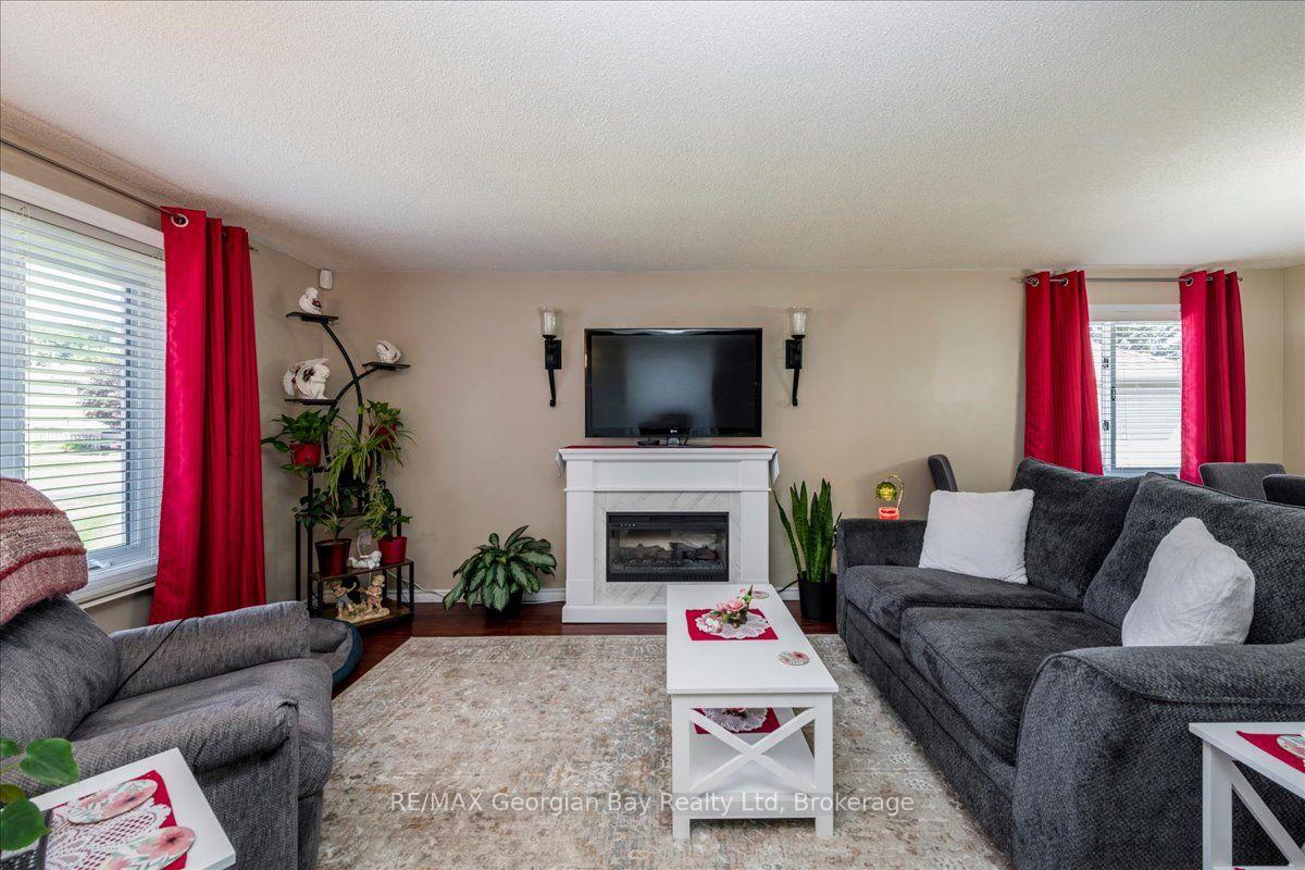 Photo 5 of 359 Galloway Boulevard, Midland — HOMEH