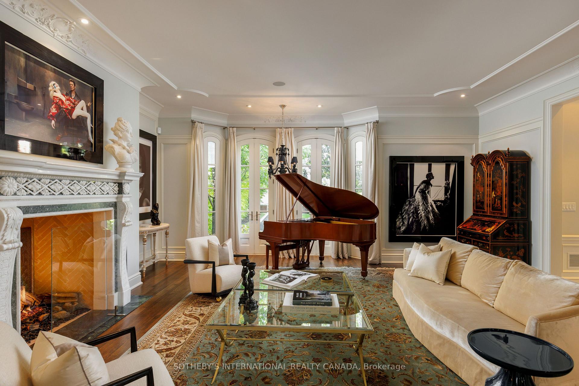 Photo 6 of 29 Edgehill Road, Etobicoke, Edenbridge-Humber Valley — HOMEH