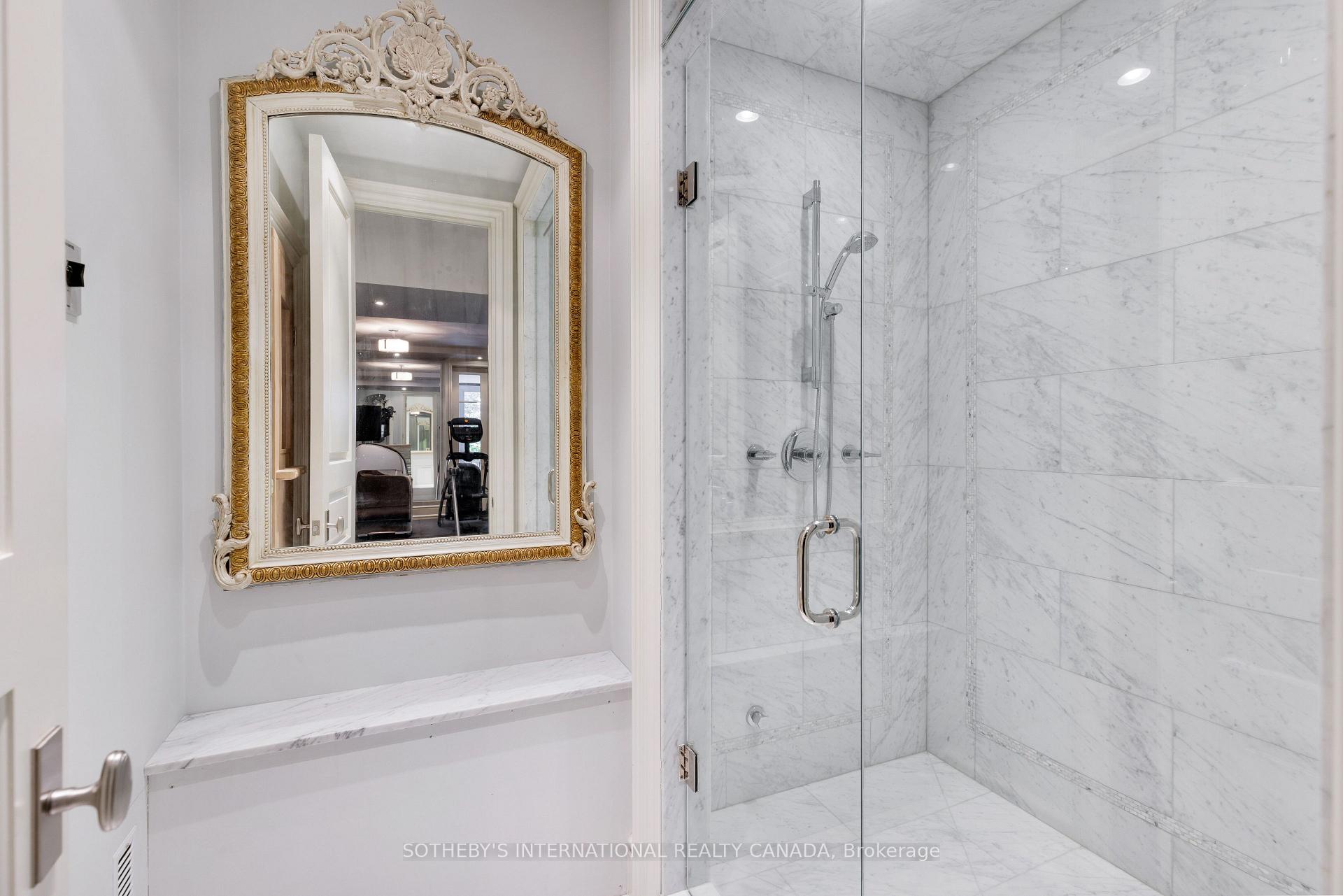 Photo 42 of 29 Edgehill Road, Etobicoke, Edenbridge-Humber Valley — HOMEH