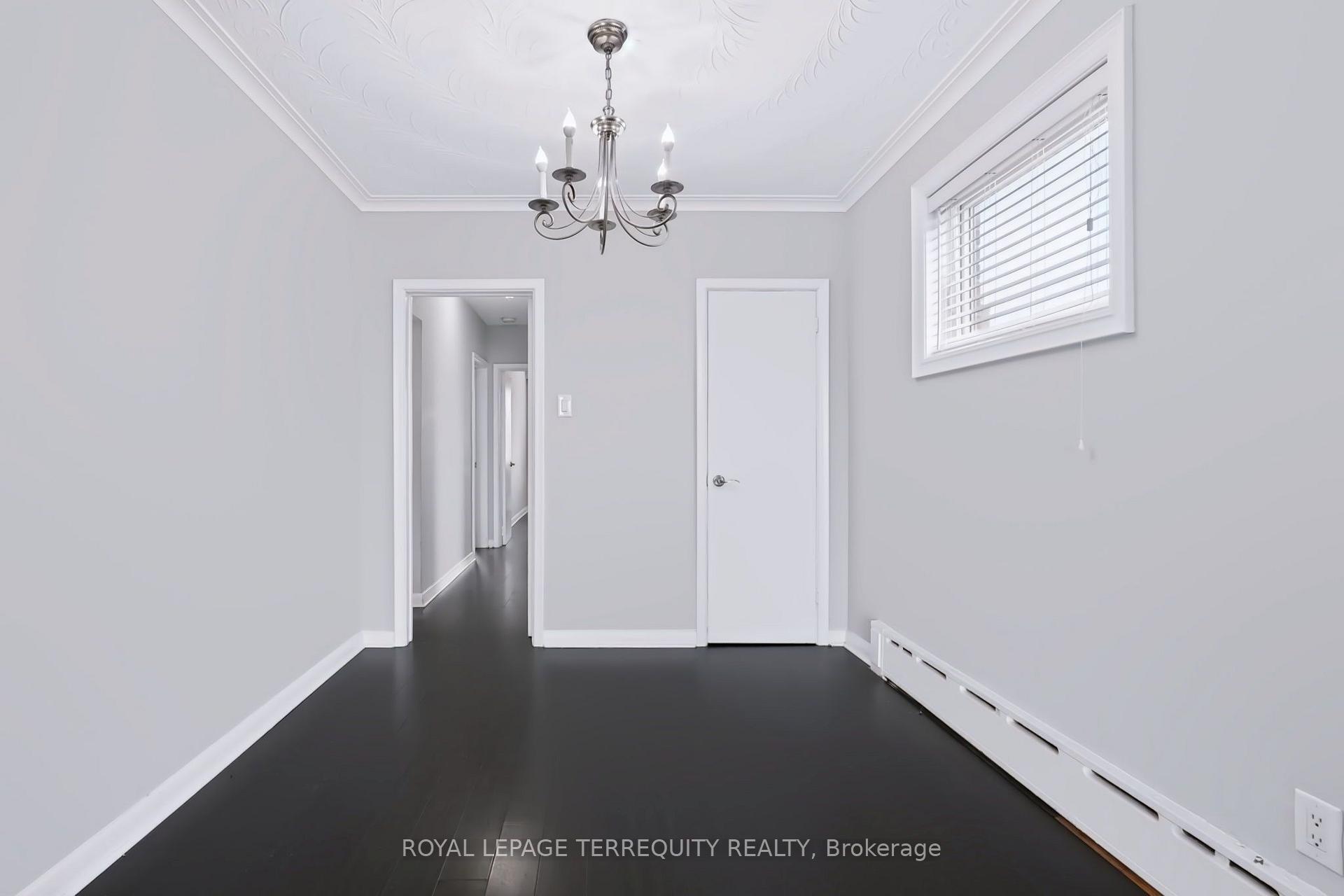 Photo 10 of Unit Upper, 32 Dynevor Road, Toronto, Caledonia-Fairbank — HOMEH