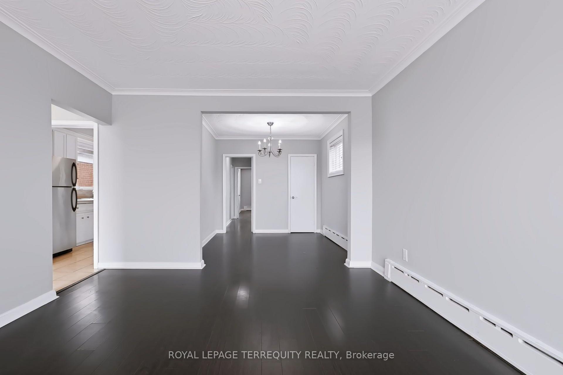 Photo 11 of Unit Upper, 32 Dynevor Road, Toronto, Caledonia-Fairbank — HOMEH