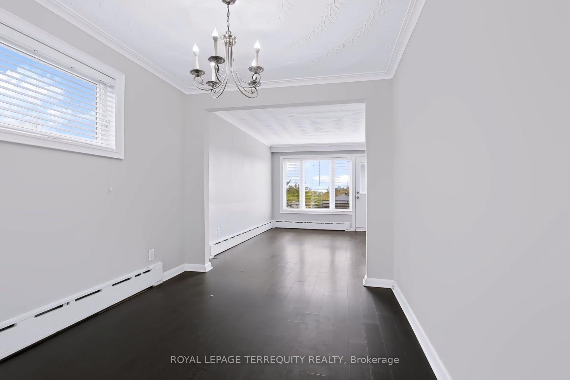 Photo 13 of Unit Upper, 32 Dynevor Road, Toronto, Caledonia-Fairbank — HOMEH