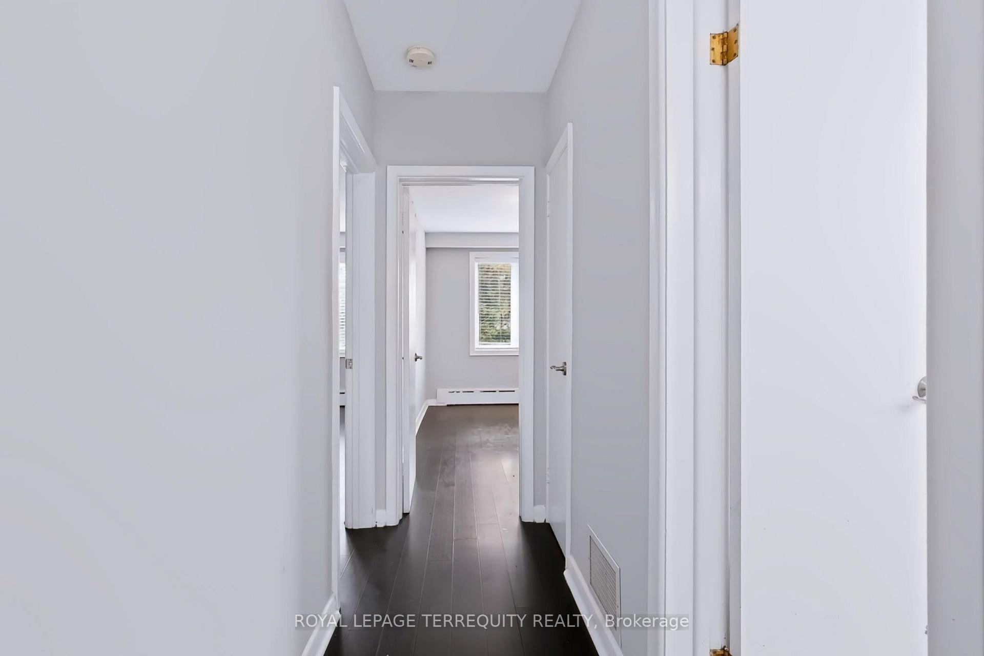 Photo 18 of Unit Upper, 32 Dynevor Road, Toronto, Caledonia-Fairbank — HOMEH