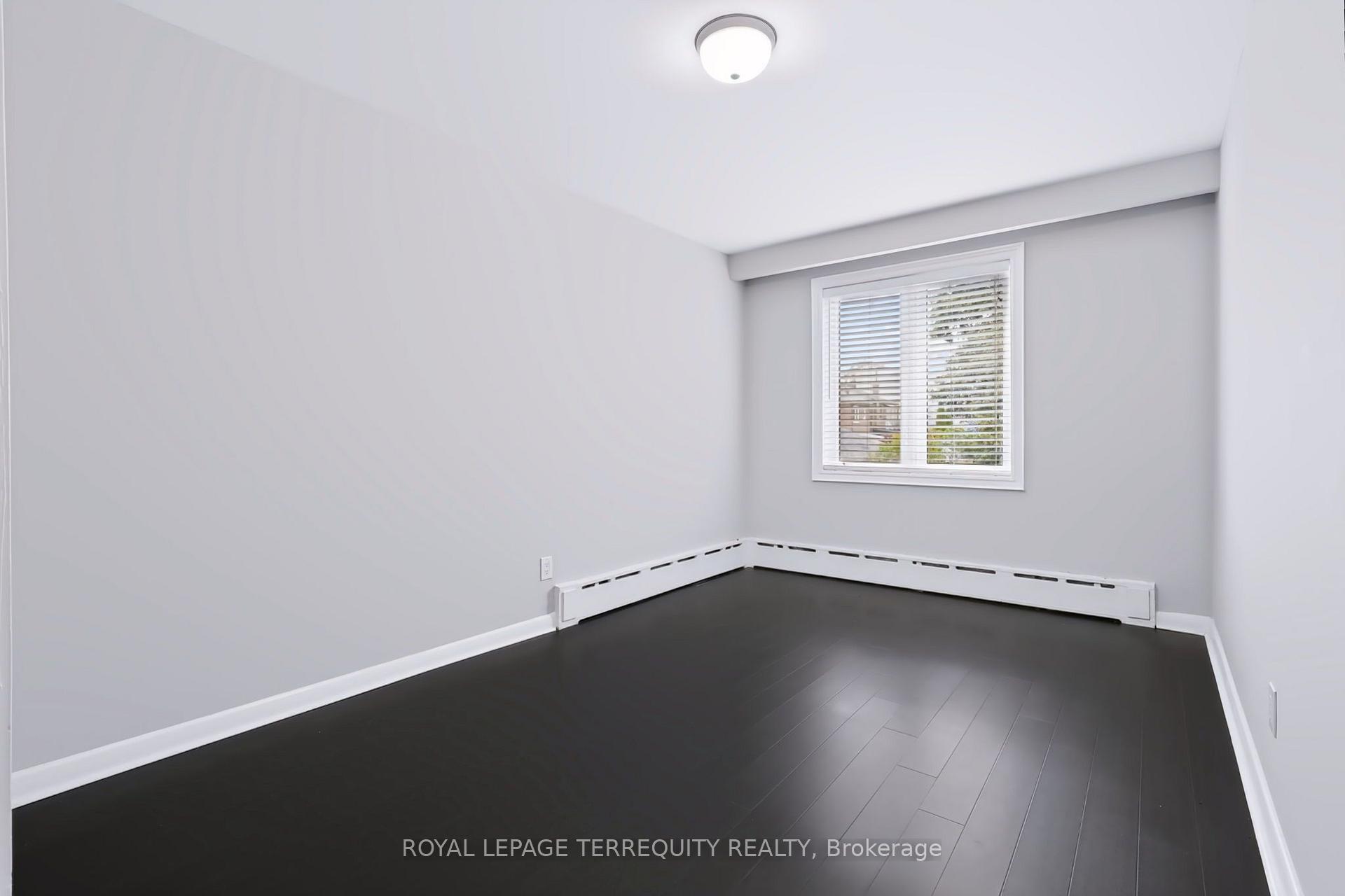 Photo 24 of Unit Upper, 32 Dynevor Road, Toronto, Caledonia-Fairbank — HOMEH