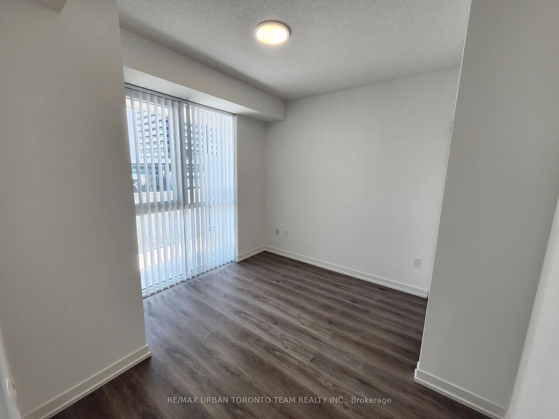 Photo 5 of Unit 521, 28 Interchange Way, Vaughan, Vaughan Corporate Centre — HOMEH