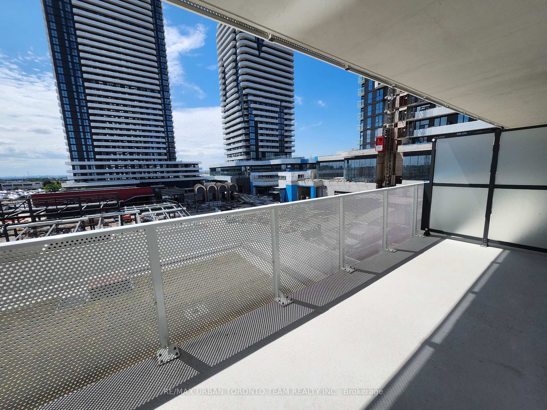 Photo 6 of Unit 521, 28 Interchange Way, Vaughan, Vaughan Corporate Centre — HOMEH