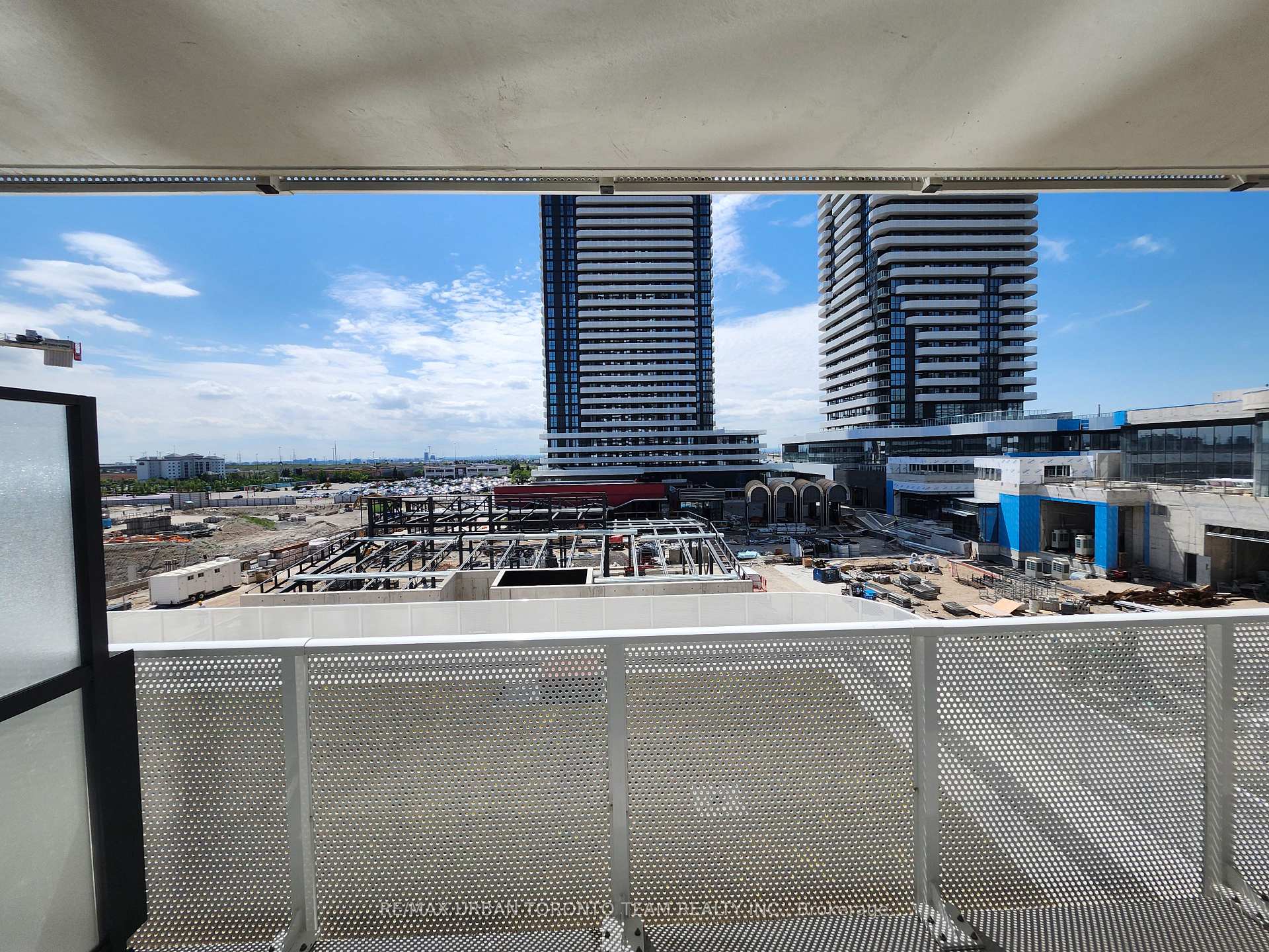 Photo 7 of Unit 521, 28 Interchange Way, Vaughan, Vaughan Corporate Centre — HOMEH