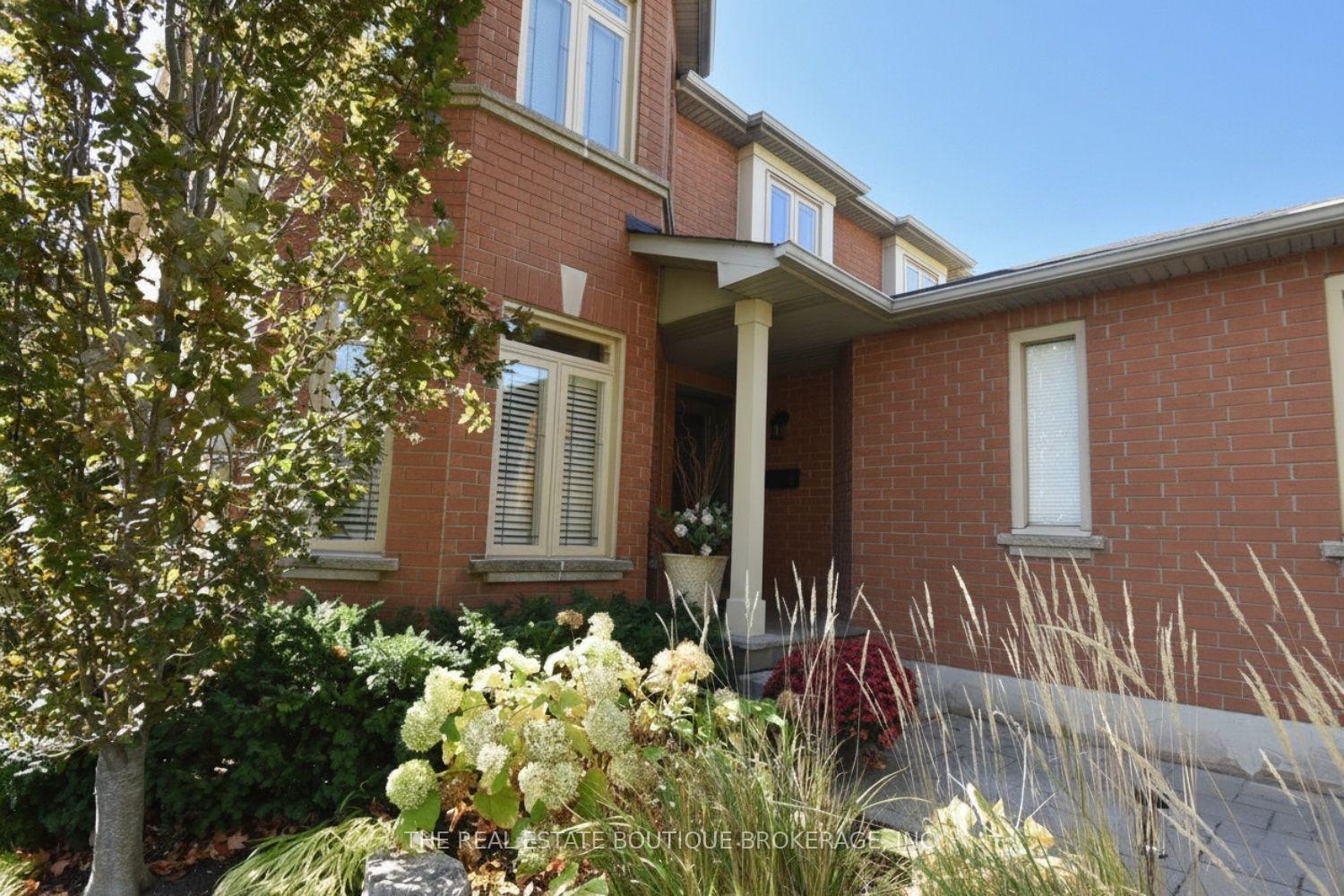 Photo 2 of 470 Amanda Crescent, Burlington, Appleby — HOMEH