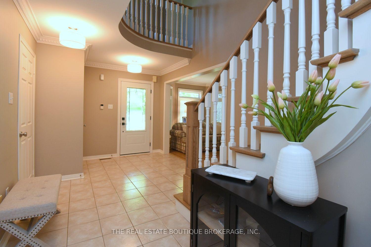 Photo 6 of 470 Amanda Crescent, Burlington, Appleby — HOMEH