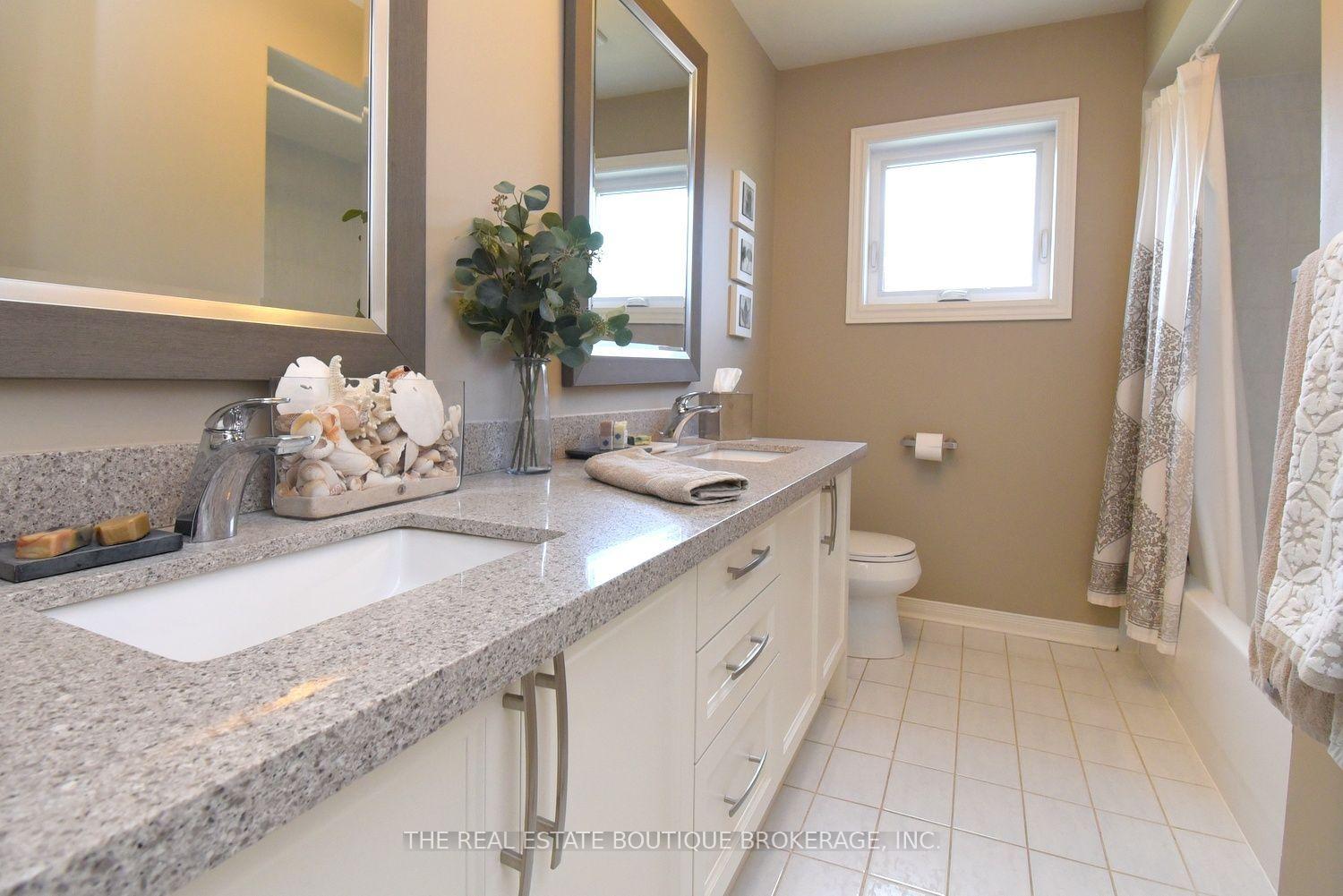 Photo 32 of 470 Amanda Crescent, Burlington, Appleby — HOMEH