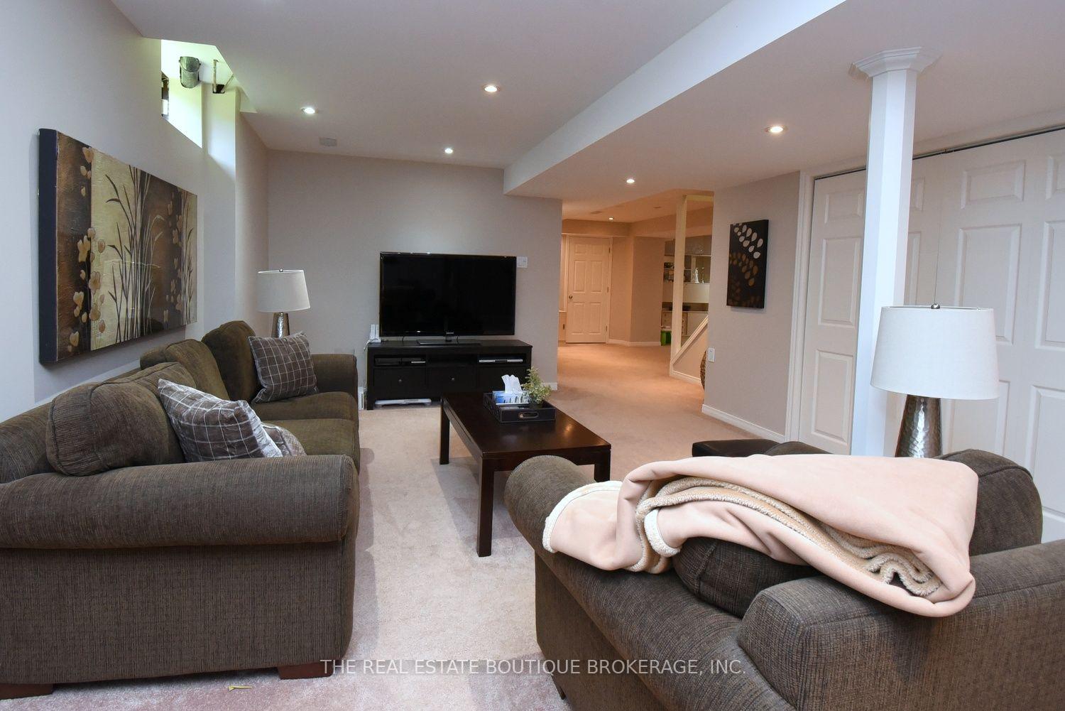 Photo 39 of 470 Amanda Crescent, Burlington, Appleby — HOMEH