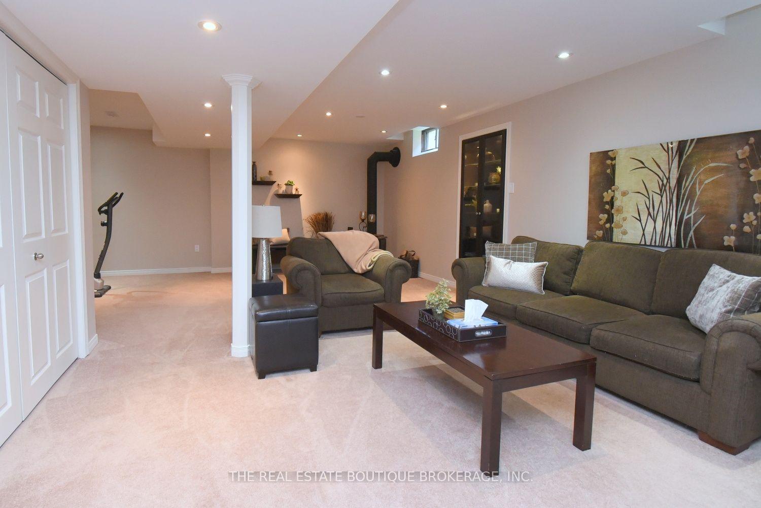 Photo 41 of 470 Amanda Crescent, Burlington, Appleby — HOMEH