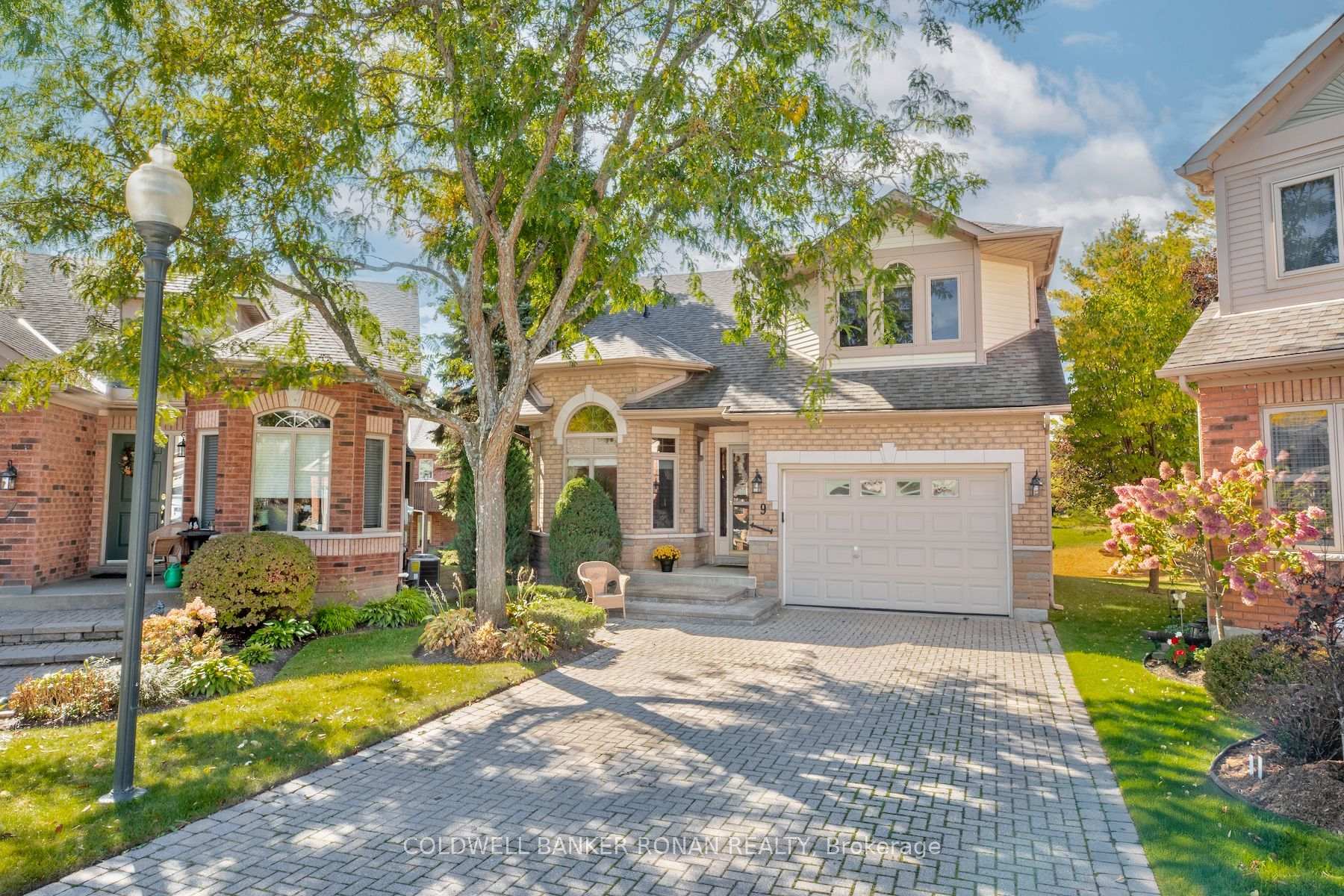 Photo 2 of 9 Fortuna Circle, New Tecumseth, Alliston — HOMEH