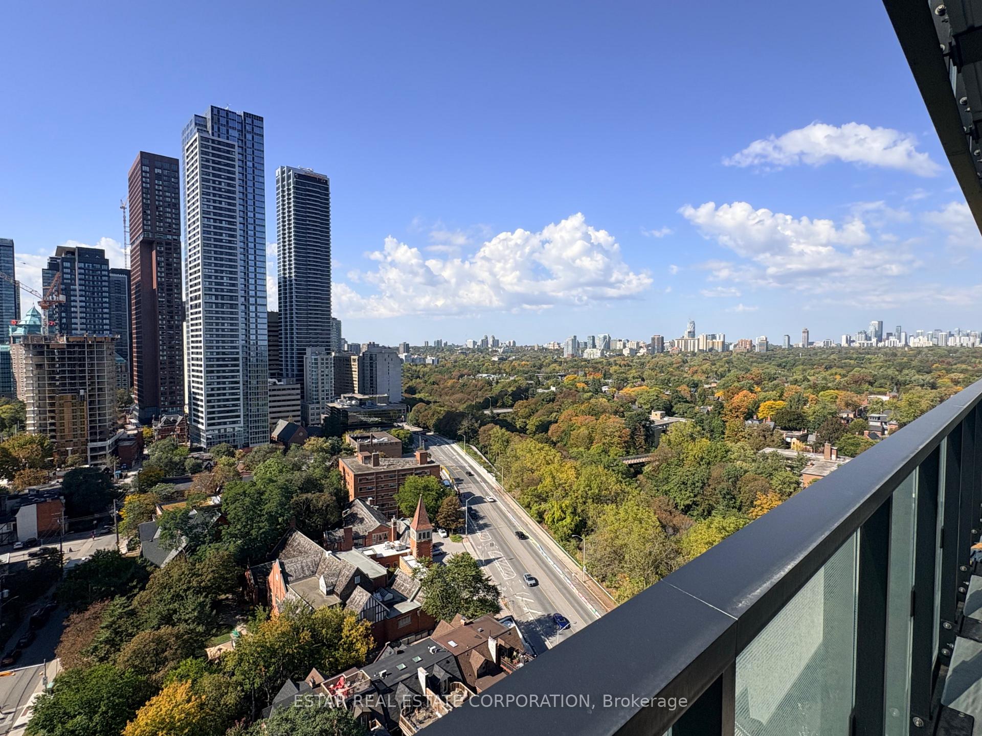Photo of Unit 1811, 575 Bloor Street