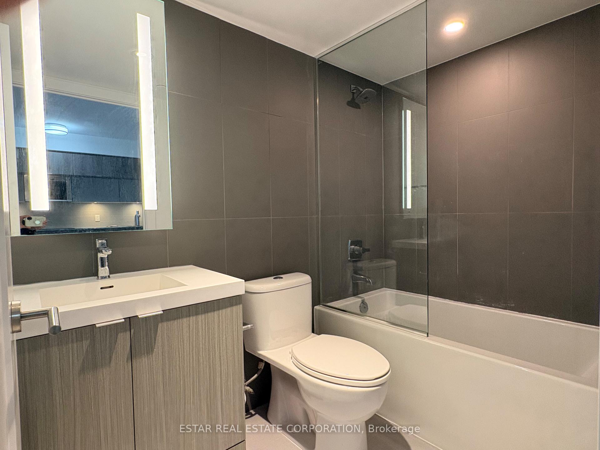 Photo 8 of Unit 1811, 575 Bloor Street, Toronto, North St. James Town — HOMEH