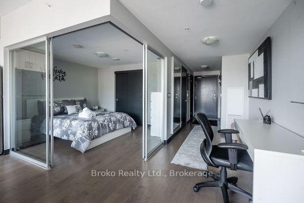 Photo 15 of Unit PH03, 10 Willison Square, Toronto, Kensington-Chinatown — HOMEH
