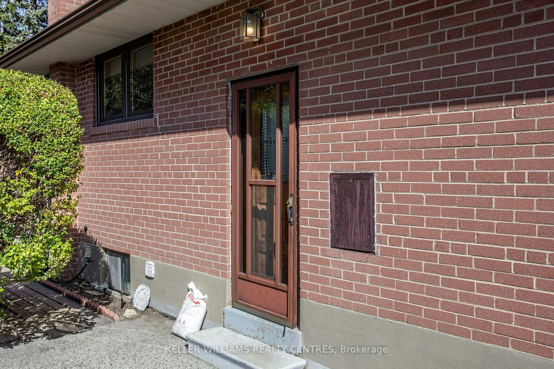 Photo 26 of 369 Osiris Drive, Richmond Hill, Crosby — HOMEH