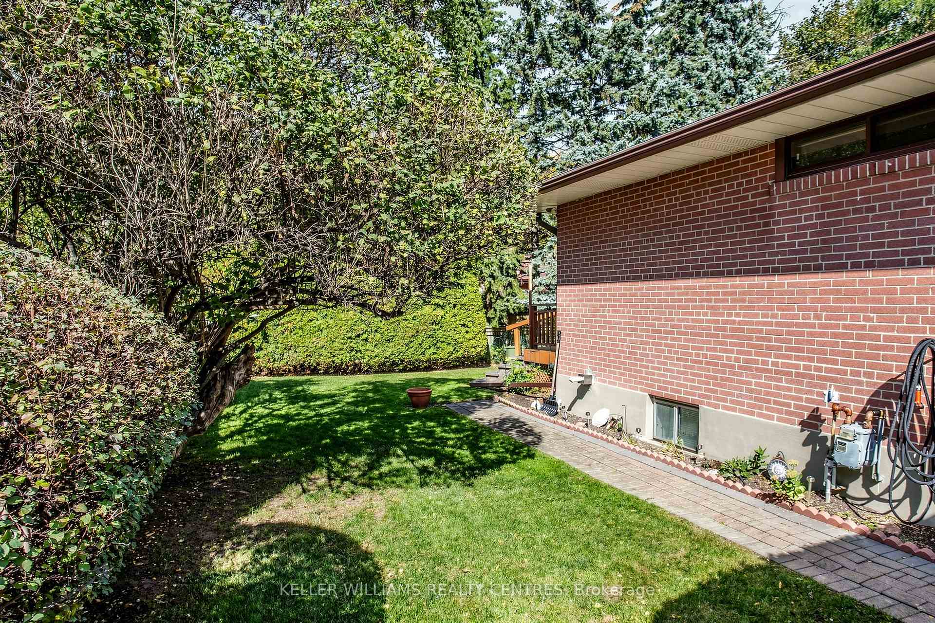 Photo 27 of 369 Osiris Drive, Richmond Hill, Crosby — HOMEH