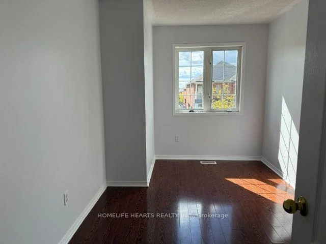 Photo 10 of 75 Crystalview Crescent, Brampton, Bram East — HOMEH