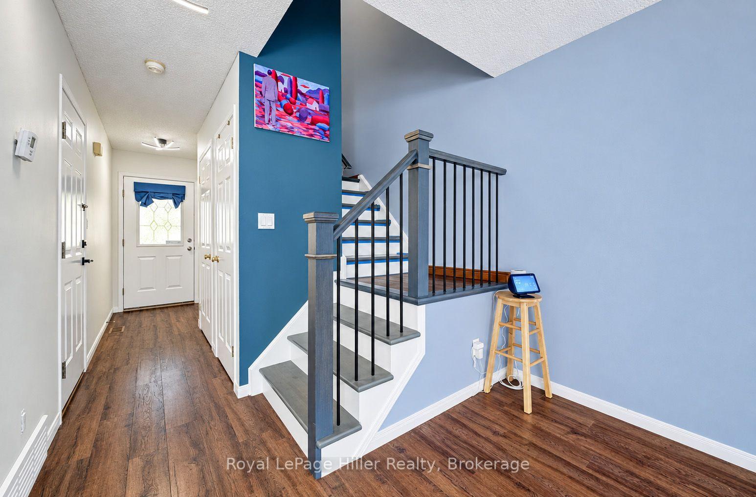 Photo 4 of 162 Athlone Crescent, Stratford — HOMEH