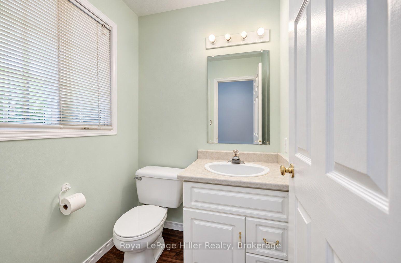 Photo 5 of 162 Athlone Crescent, Stratford — HOMEH