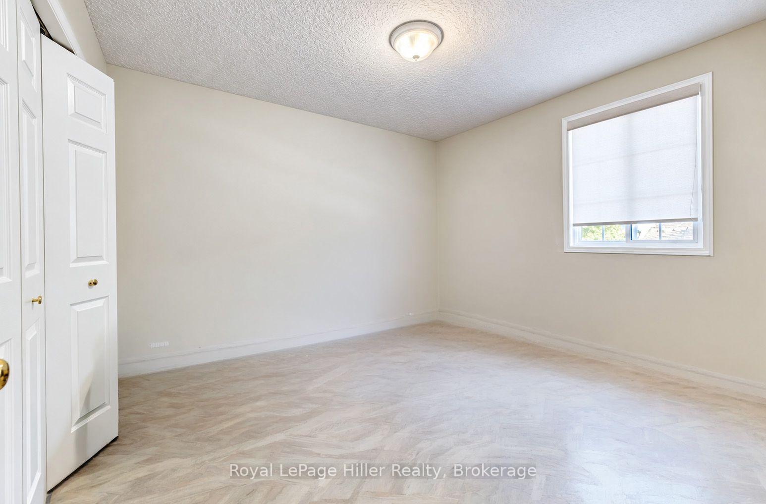 Photo 14 of 162 Athlone Crescent, Stratford — HOMEH