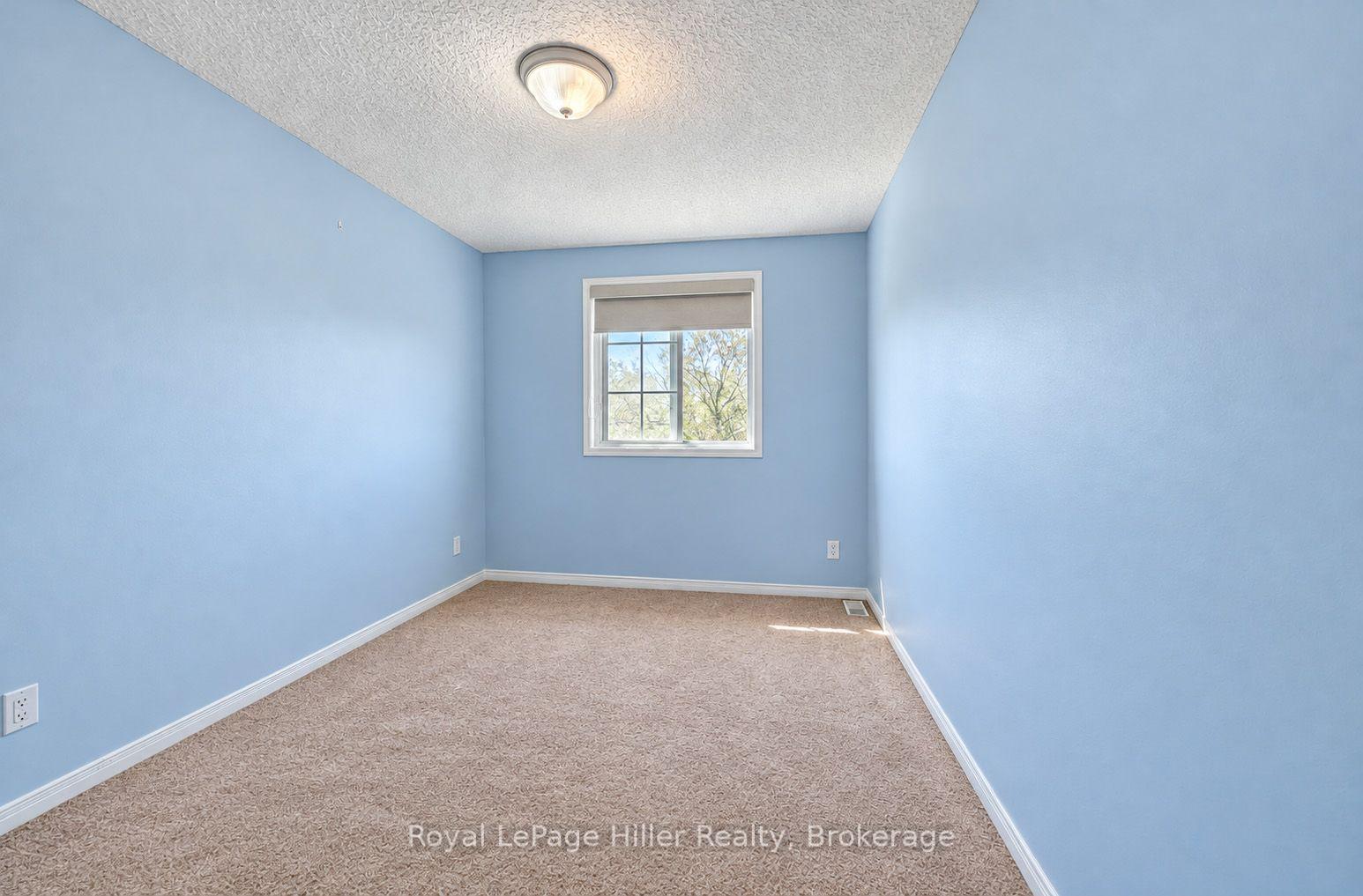 Photo 16 of 162 Athlone Crescent, Stratford — HOMEH