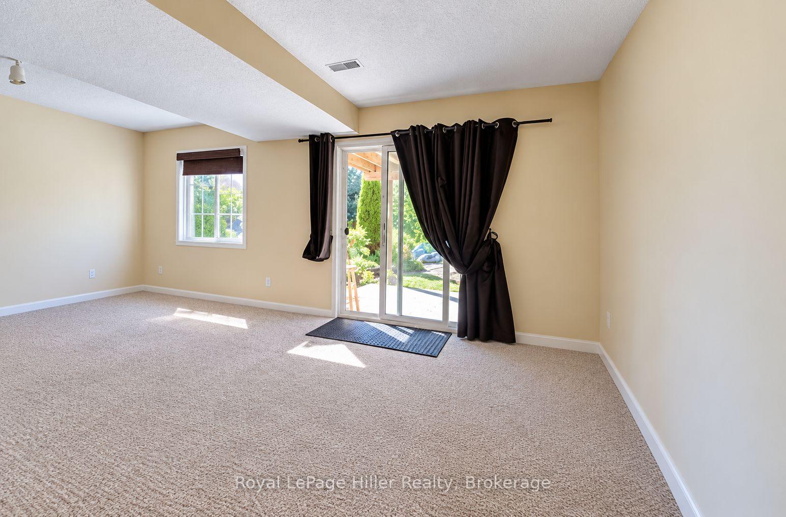 Photo 20 of 162 Athlone Crescent, Stratford — HOMEH