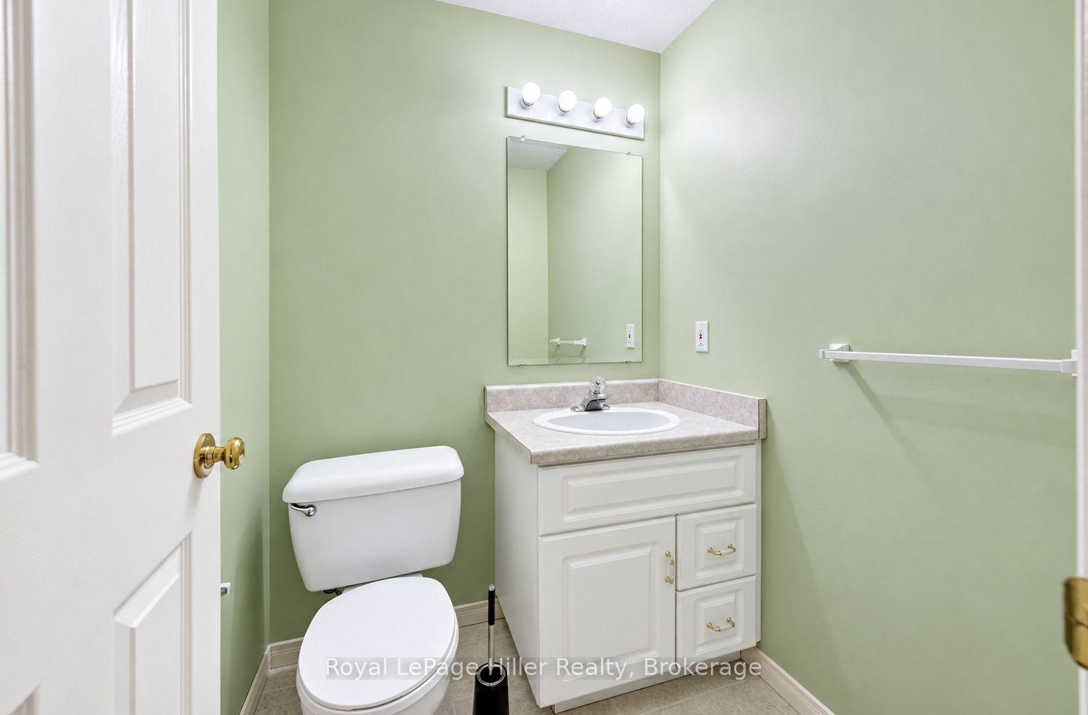 Photo 21 of 162 Athlone Crescent, Stratford — HOMEH