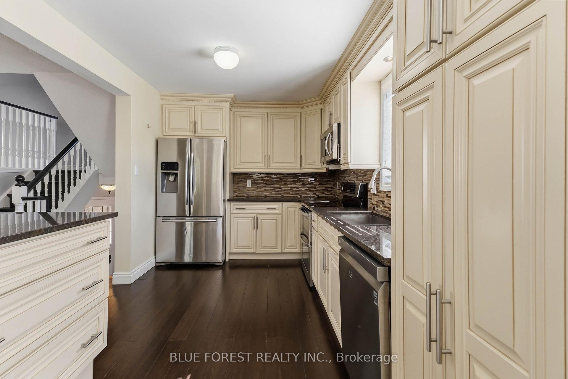 Photo 5 of 763 Redoak Place, London, North M — HOMEH