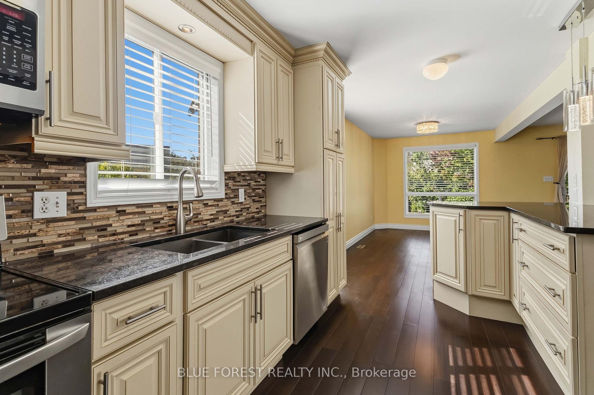 Photo 6 of 763 Redoak Place, London, North M — HOMEH