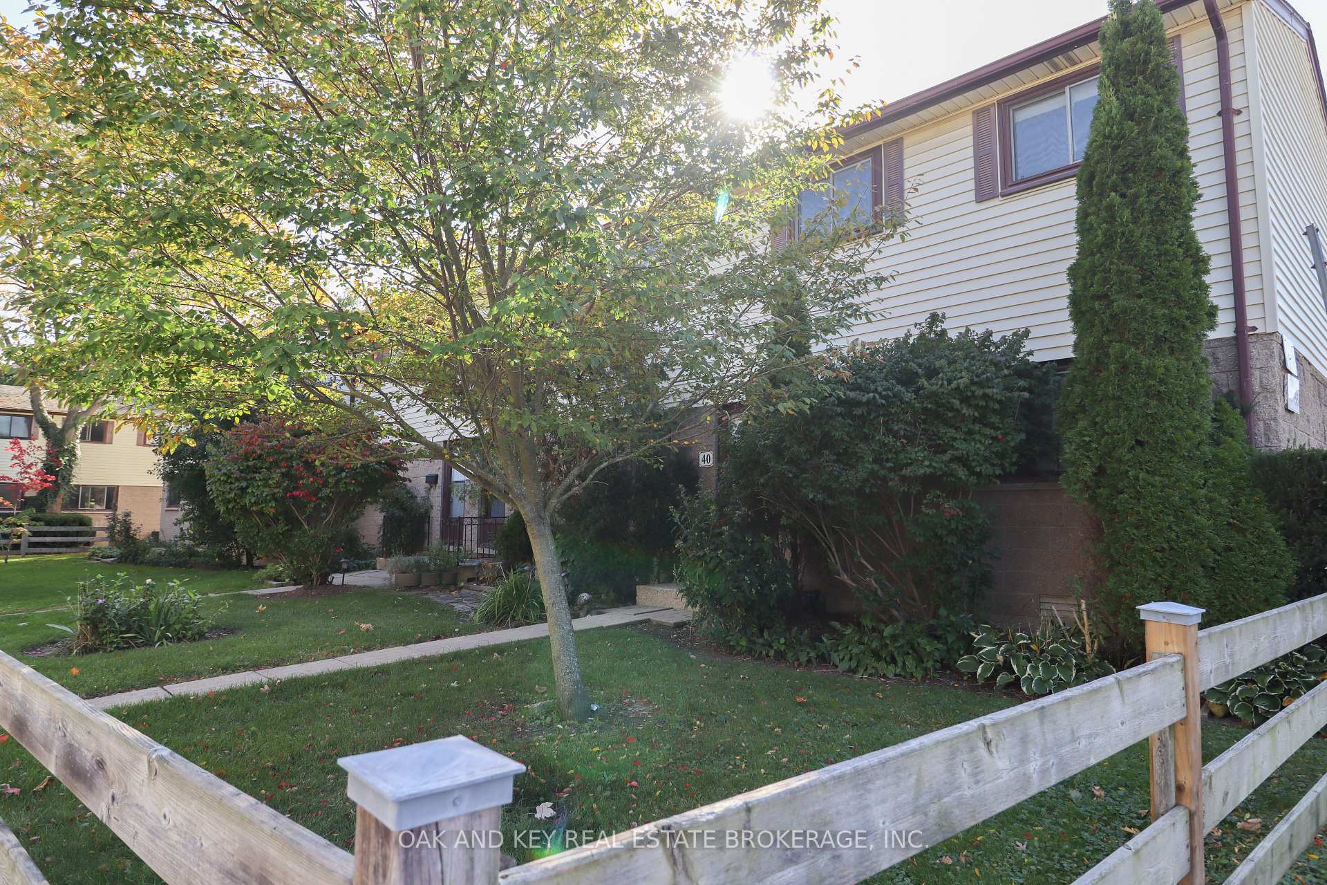 Photo 2 of Unit 40, 825 Dundalk Drive, London, South Q — HOMEH