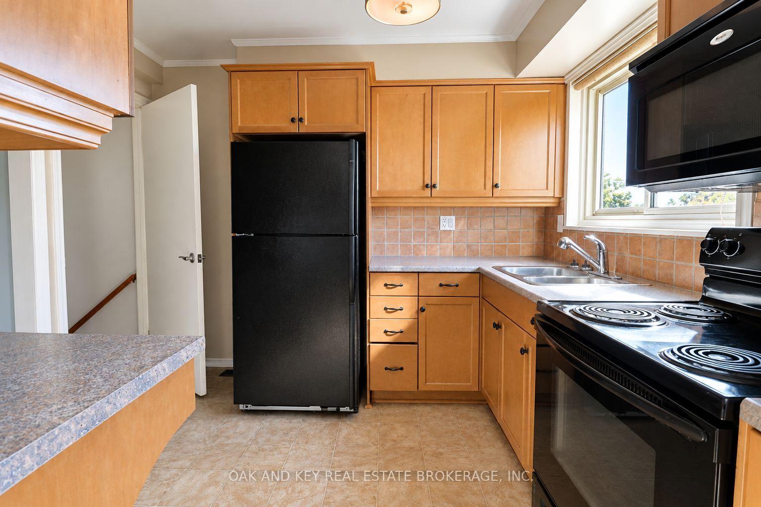 Photo 9 of Unit 40, 825 Dundalk Drive, London, South Q — HOMEH
