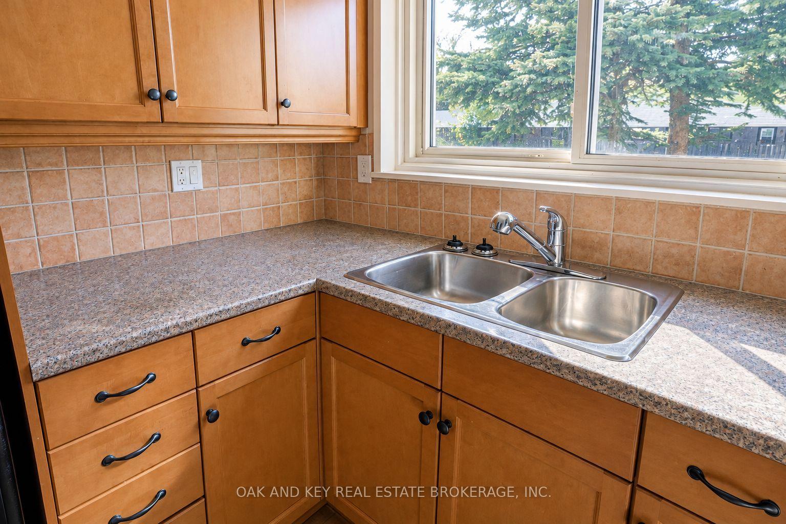 Photo 10 of Unit 40, 825 Dundalk Drive, London, South Q — HOMEH