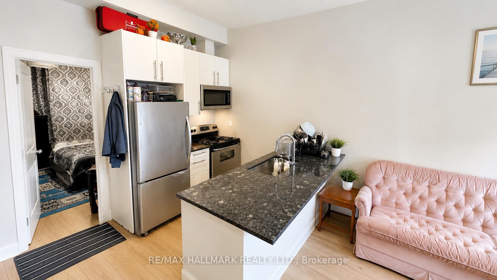 Photo 15 of 340-342 Barton Street E, Hamilton, Landsdale — HOMEH